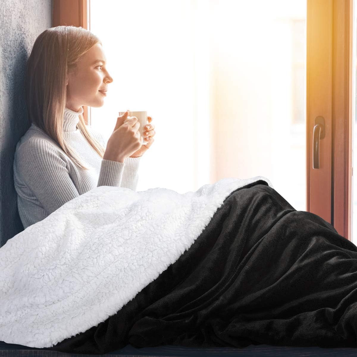 Cozy Black Fleece Sherpa Throw Blanket - Thick & Warm for Winter & Christmas - 50x60 Inches